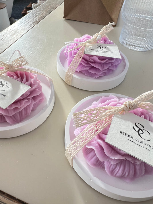 Peony with tray